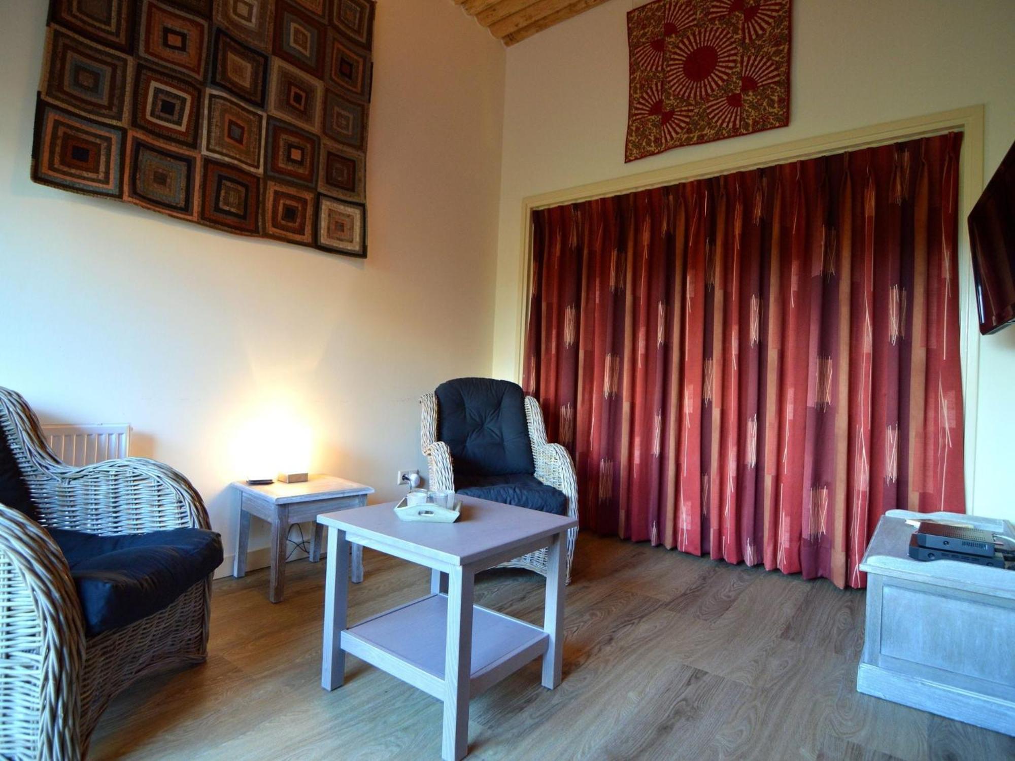 Staying In A Thatched Barn With Bedroom Achterhoek Geesteren  Экстерьер фото